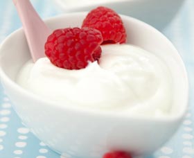 comidas quema grasa yogur con frutas
