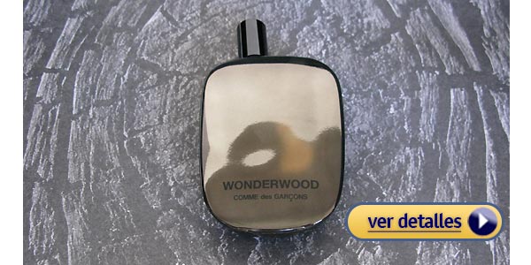 Comme des Garcons Wonderwood perfume de hombre según las mujeres fragancia madera