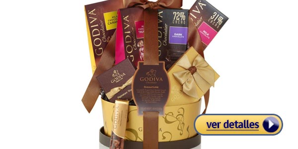 Regalos de navidad para tu abuela: Canasta de chocolates Godiva