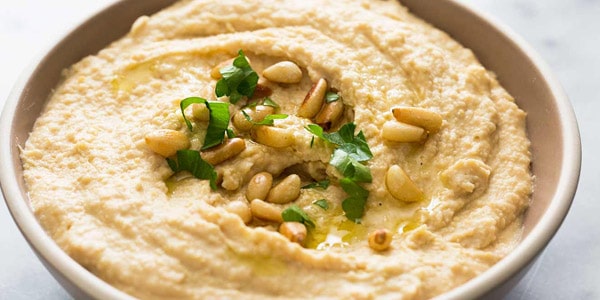 Alimentos que ayudan a eliminar la celulitis hummus